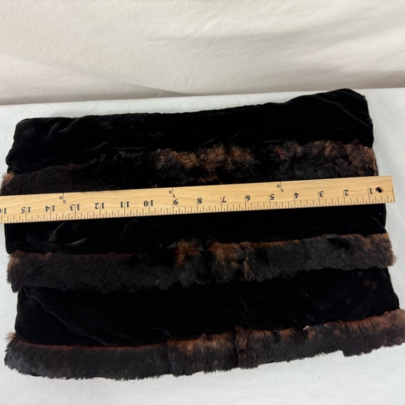 Vintage Brown and Black Fur Hand Warmer Purse Velvet Backing Zipper - Picture 13 of 14